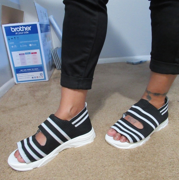 Ladies shoes Size 8 - Picture 6 of 6